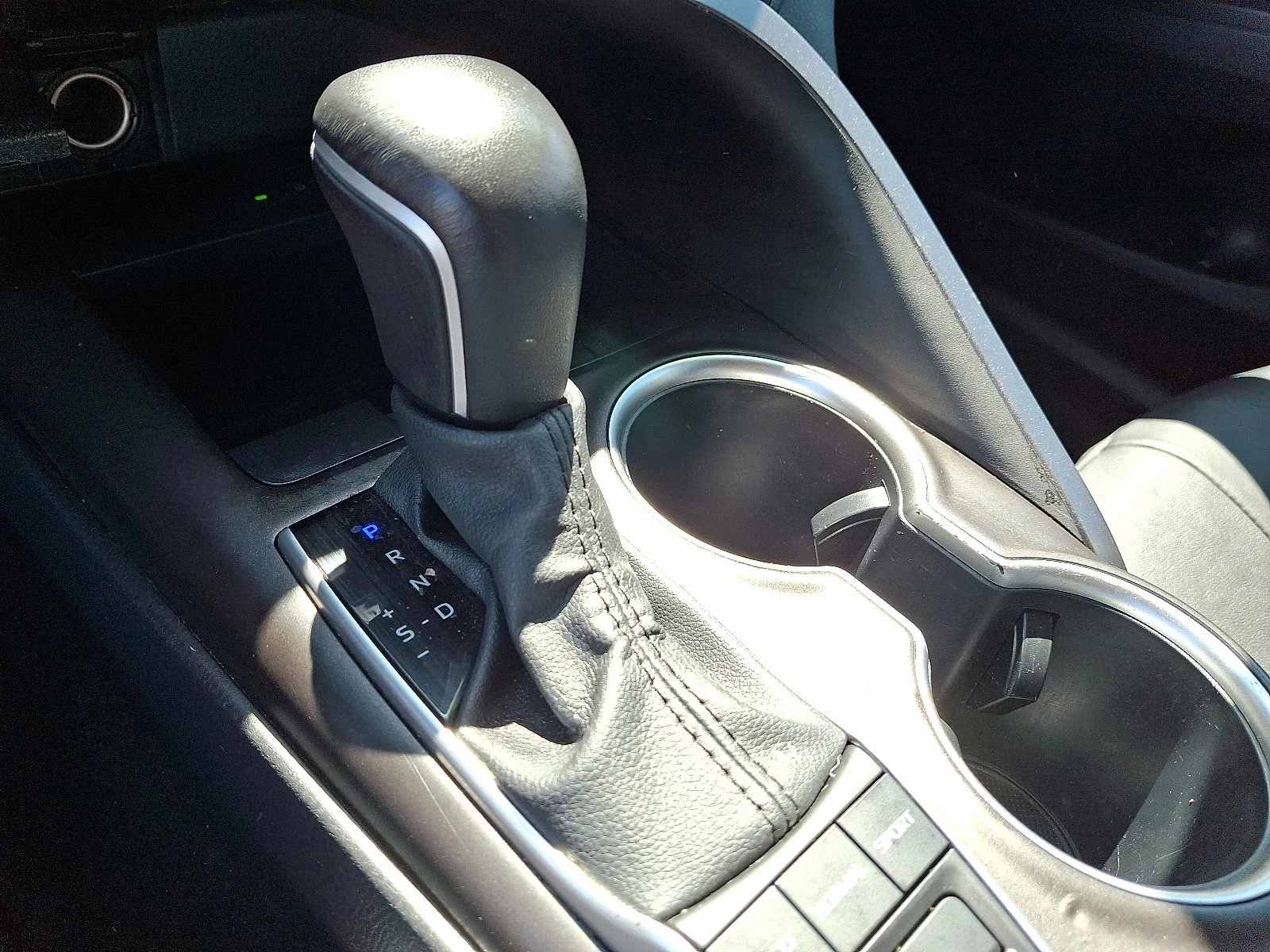 Used 2024 Wind Chill Pearl - 089 Toyota XLE image 15