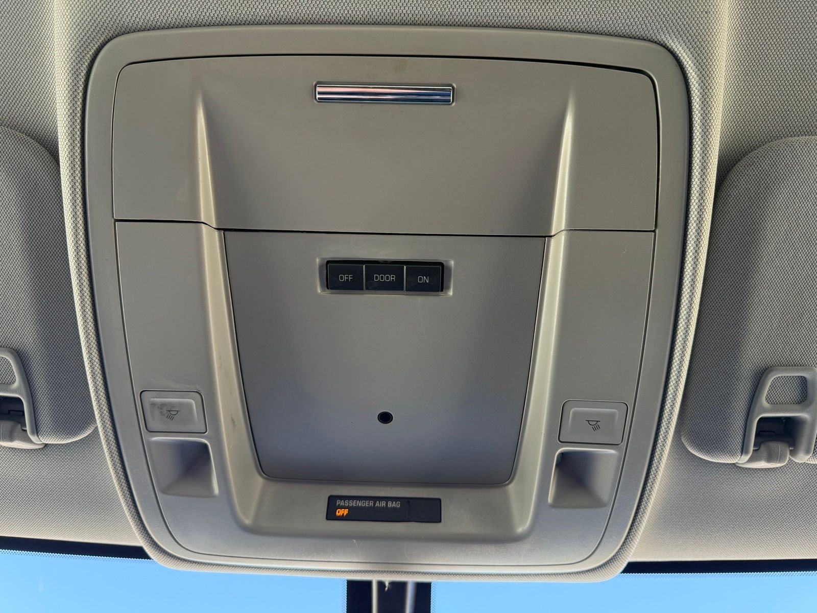 Used 2017 Silver Ice Metallic Chevrolet LT image 19