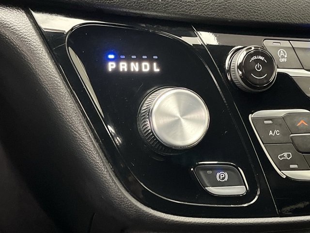 2025 Chrysler Pacifica Select - Photo 25