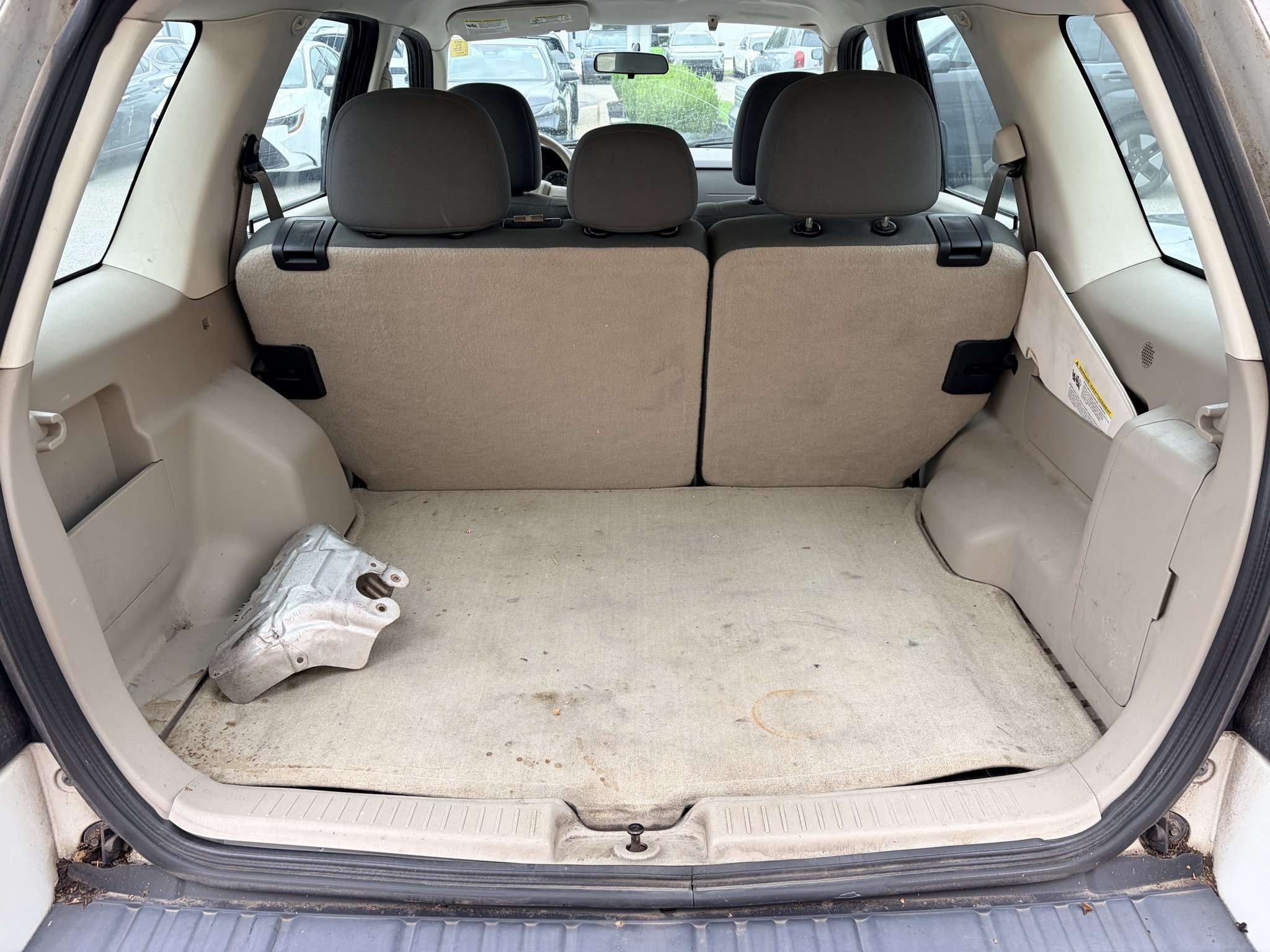 Used 2010 Oxford White (Fleet) Ford XLS image 19