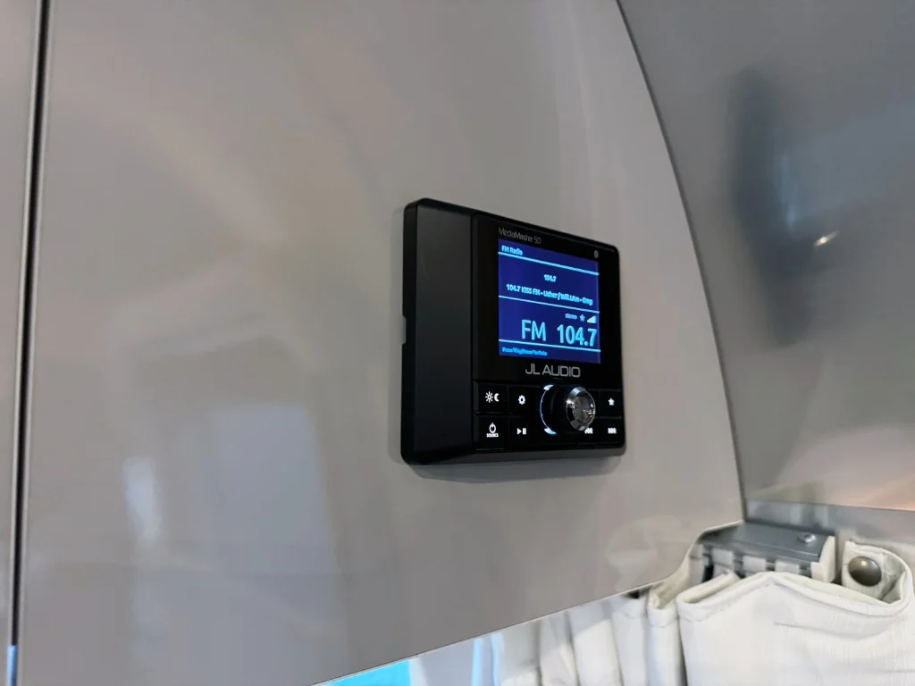 Used 2021 SILVER AIRSTREAM  image 26