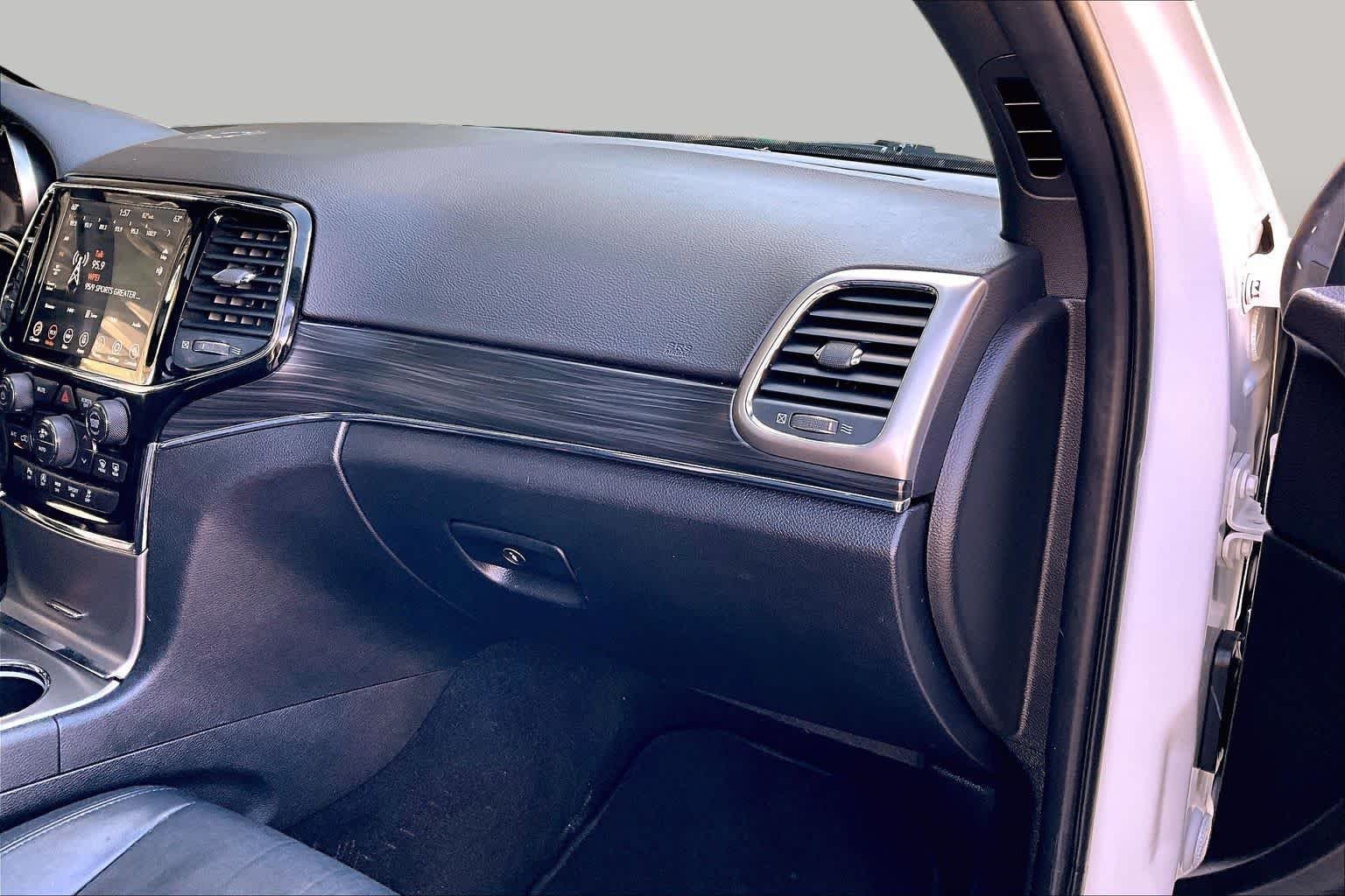 Used 2021 Bright White Clearcoat Jeep Limited image 19