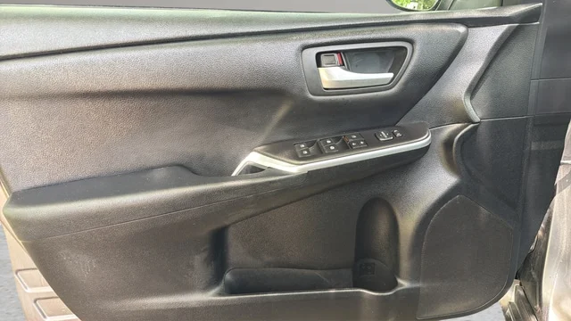 Used 2017 Predawn Gray Mica Toyota SE image 10