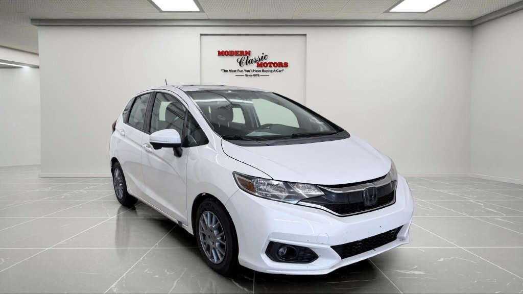 Used 2019 White Honda EX image 1