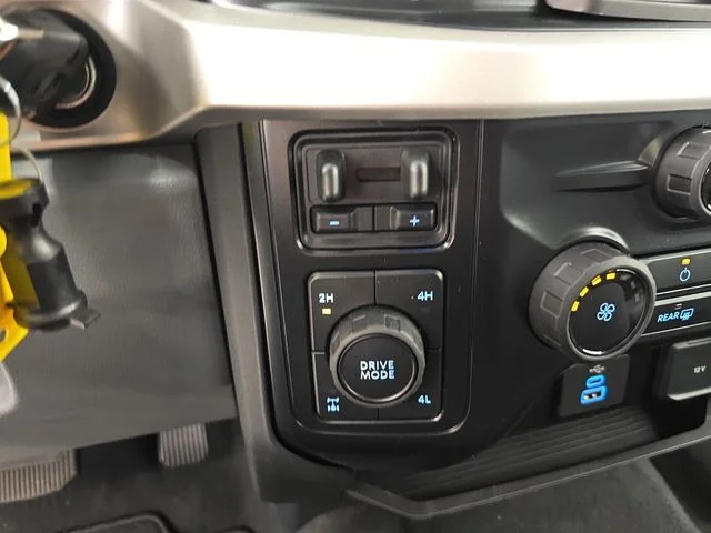 New 2026 Oxford White Ford F-350® XLT image 32