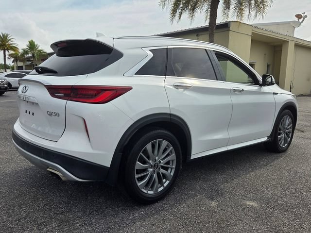 Used 2023 Lunar White INFINITI LUXE image 7