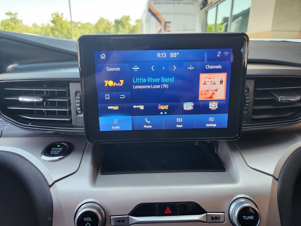 Used 2020 Agate Black Metallic Ford XLT image 18