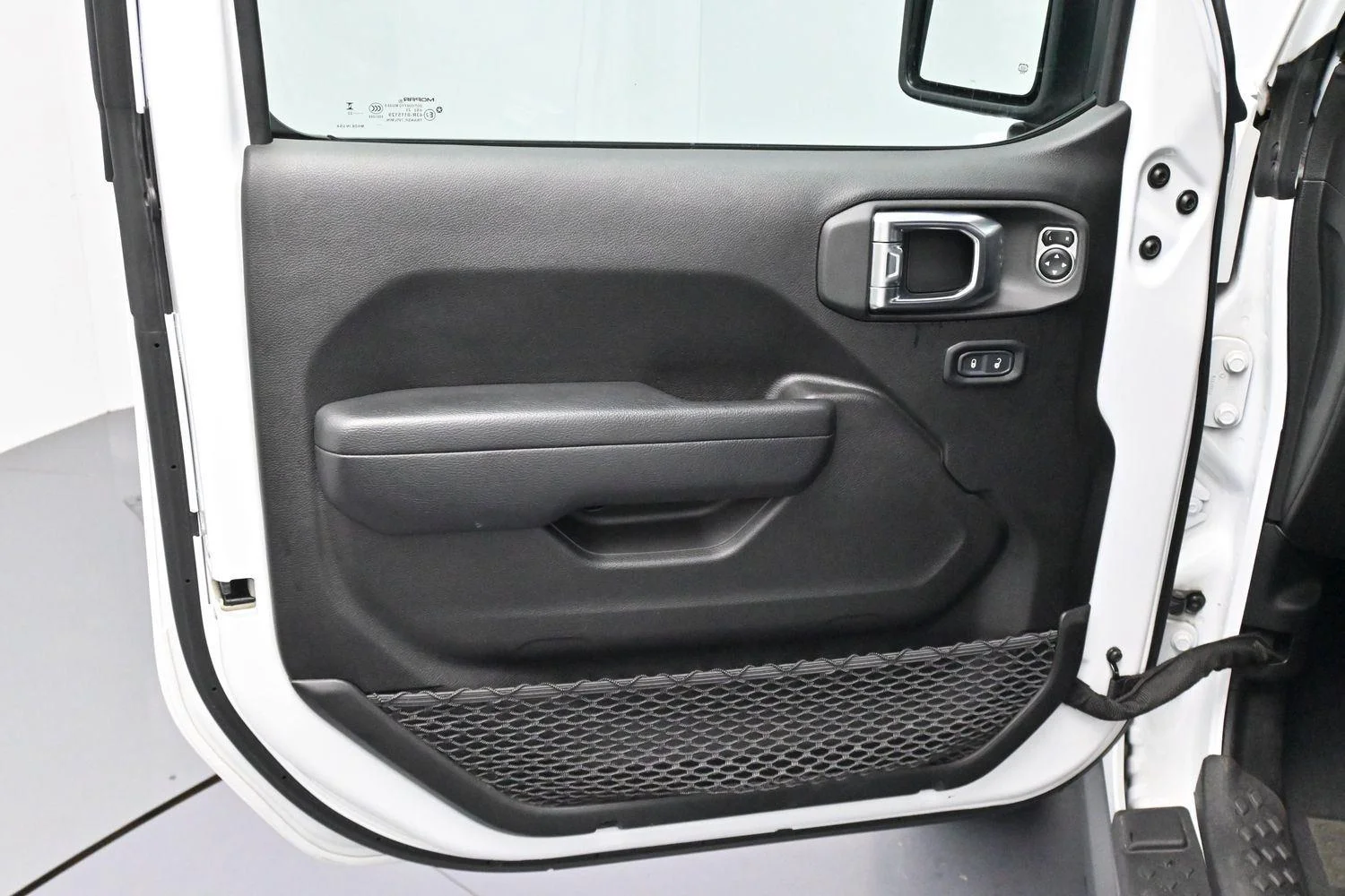 Used 2023 Bright White Clearcoat Jeep Rubicon image 11