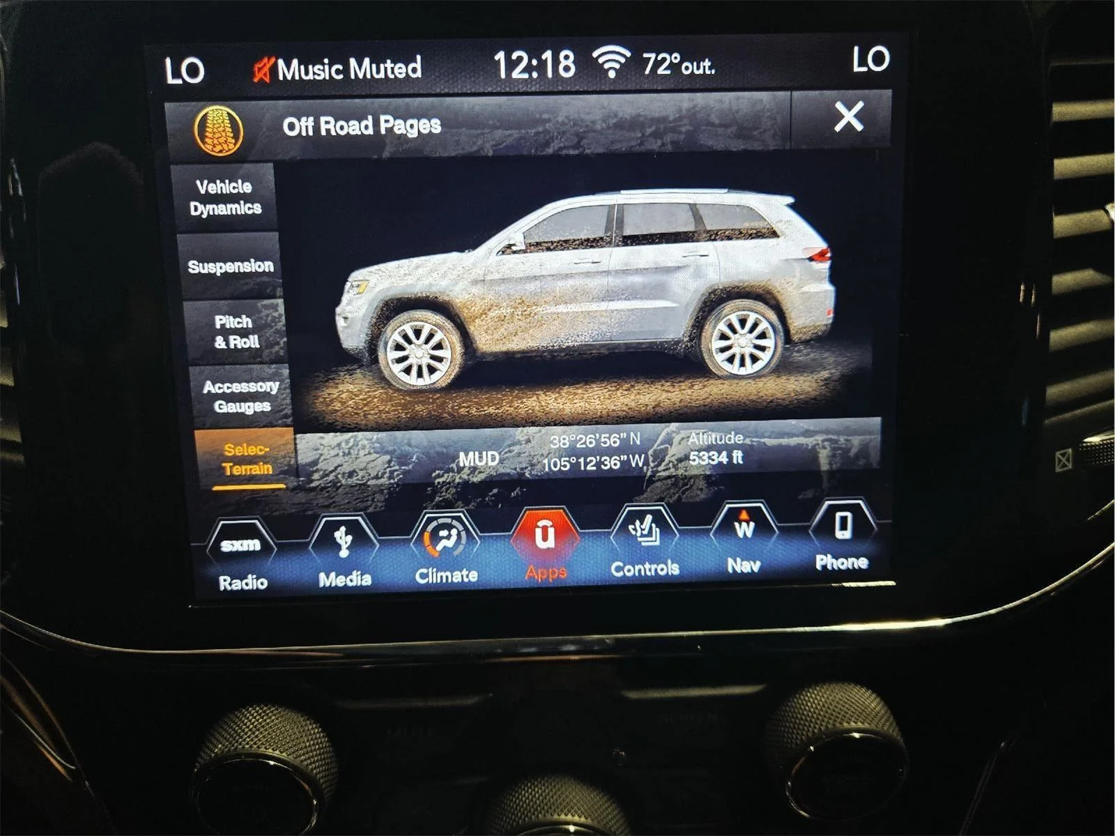 Used 2019 Diamond Black Crystal Pearlcoat Jeep Overland image 31