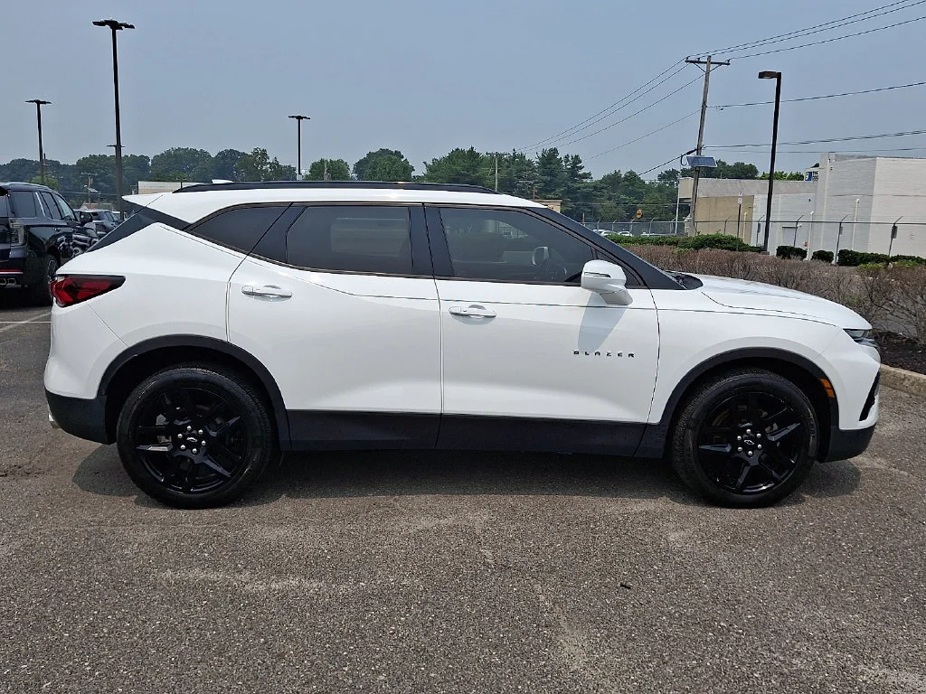Used 2020 SUMMIT WHITE Chevrolet LT image 13