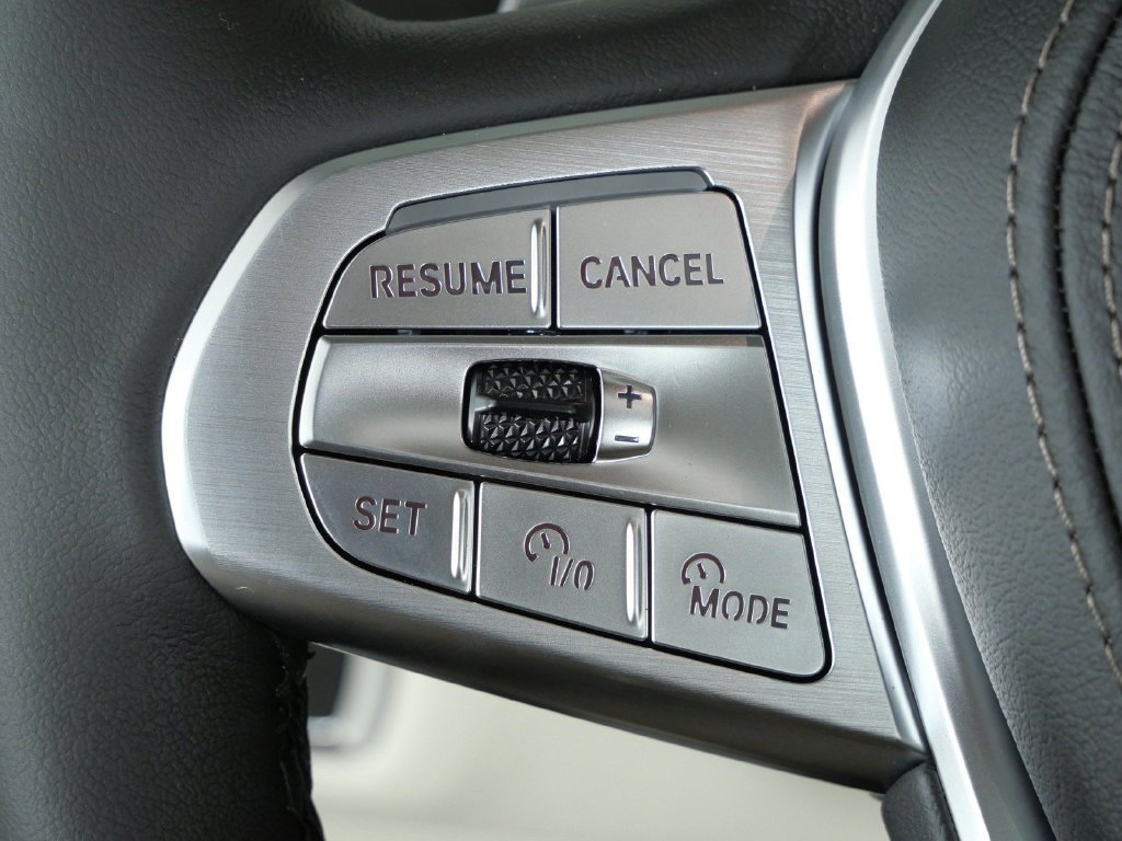 Used 2027 Mineral White Metallic BMW xDrive40i image 44