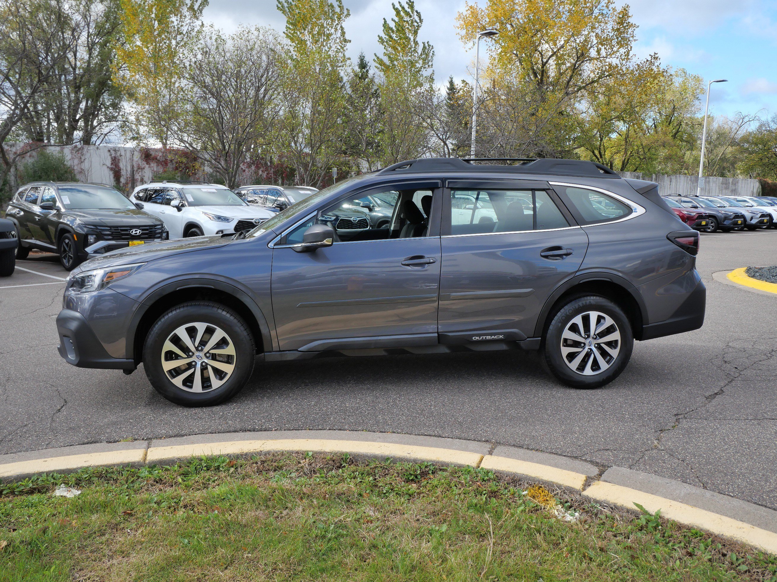 Used 2022 Magnetite Gray Metallic Subaru  image 4