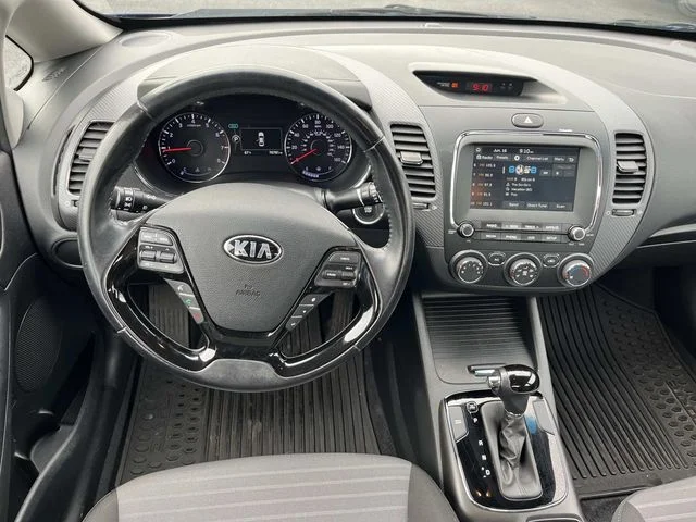 Used 2018 Blue Kia S image 12