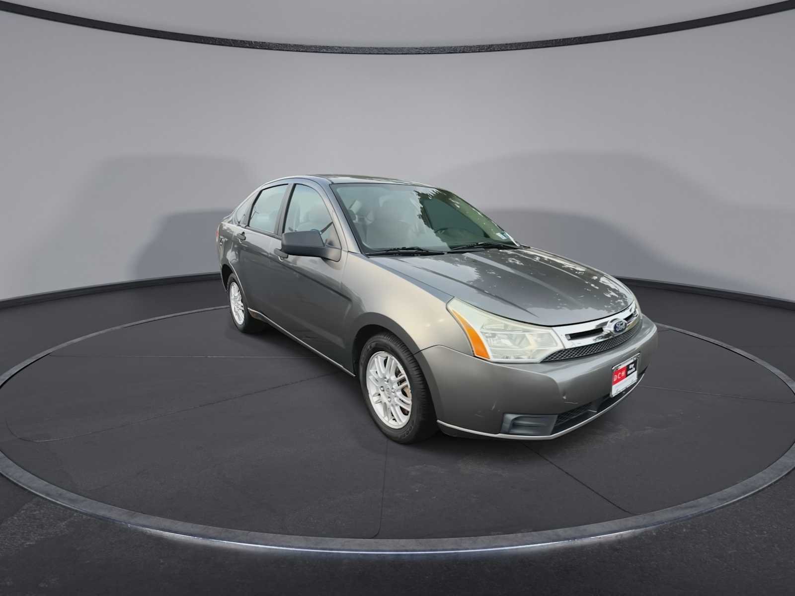 Used 2010 Sterling Grey Metallic Ford SE image 2
