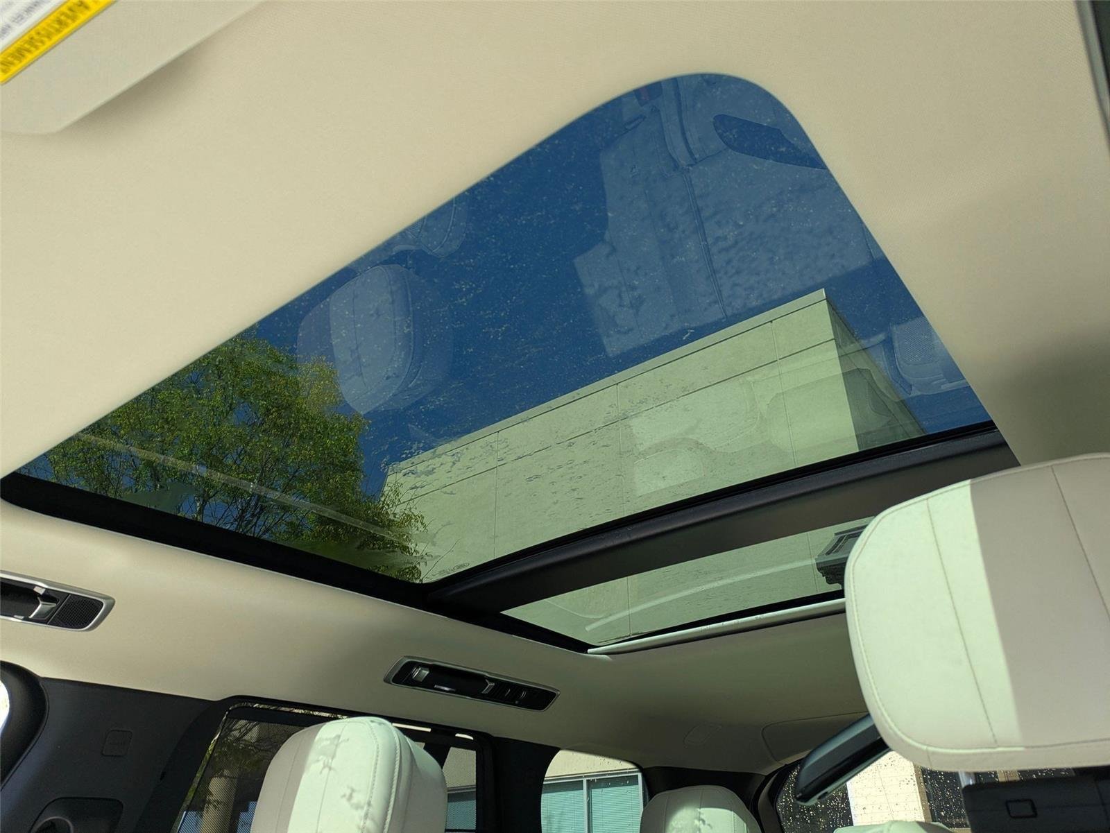 2026 Land Rover Range Rover SE - Photo 24
