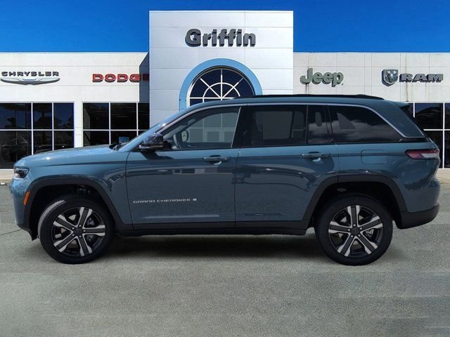 New 2027 Steel Blue Jeep Limited image 10