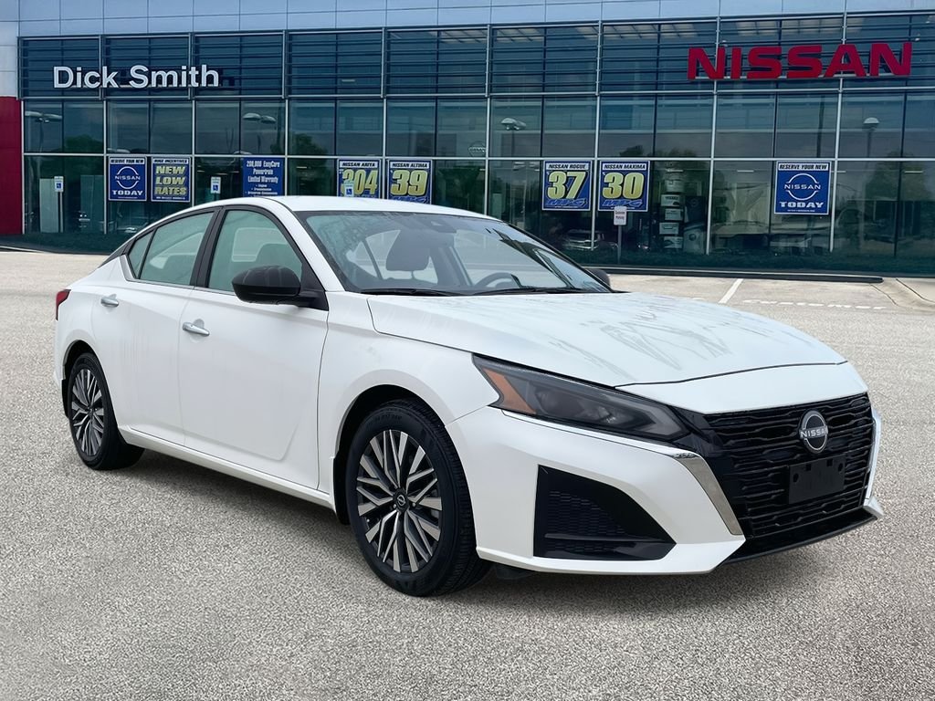2025 Nissan Altima SV