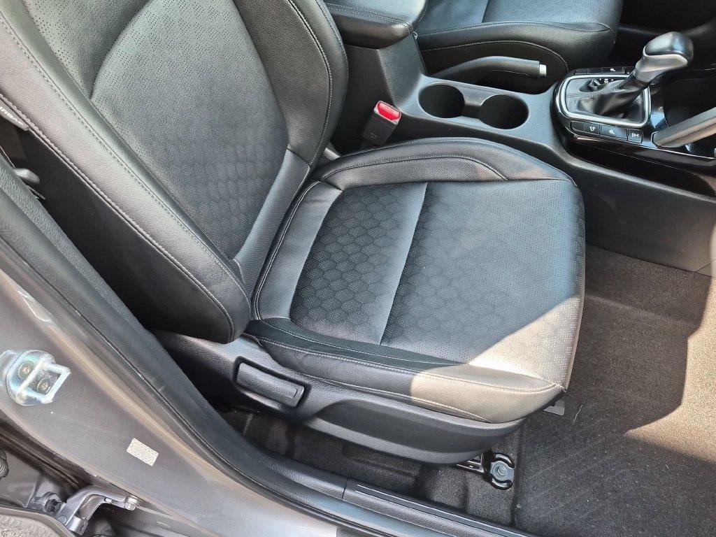 Used 2022 Gray Kia EX image 24
