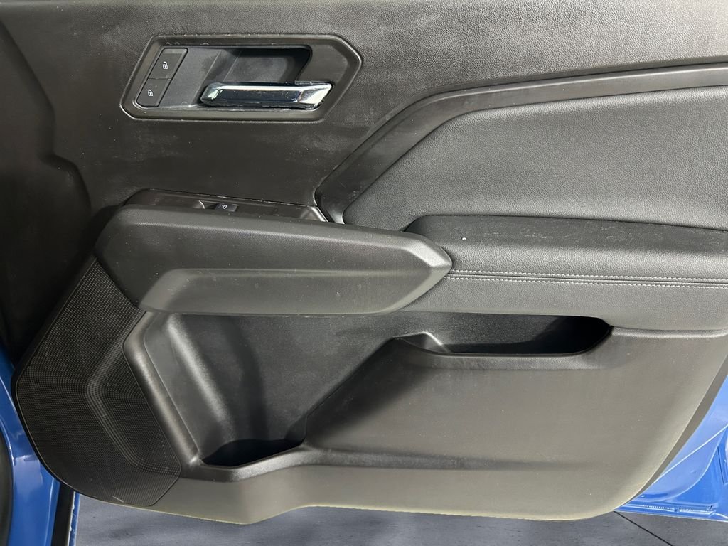 Used 2025 Blue GMC Elevation image 15