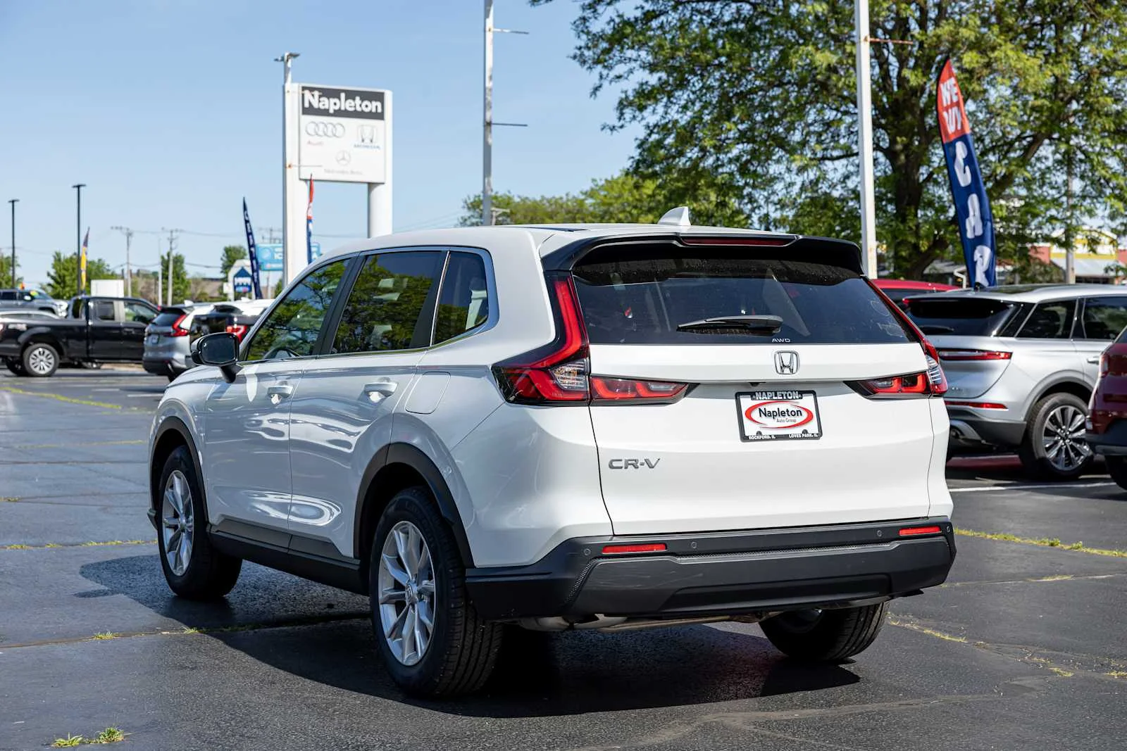Certified Used 2024 Platinum White Pearl Honda EX-L image 5