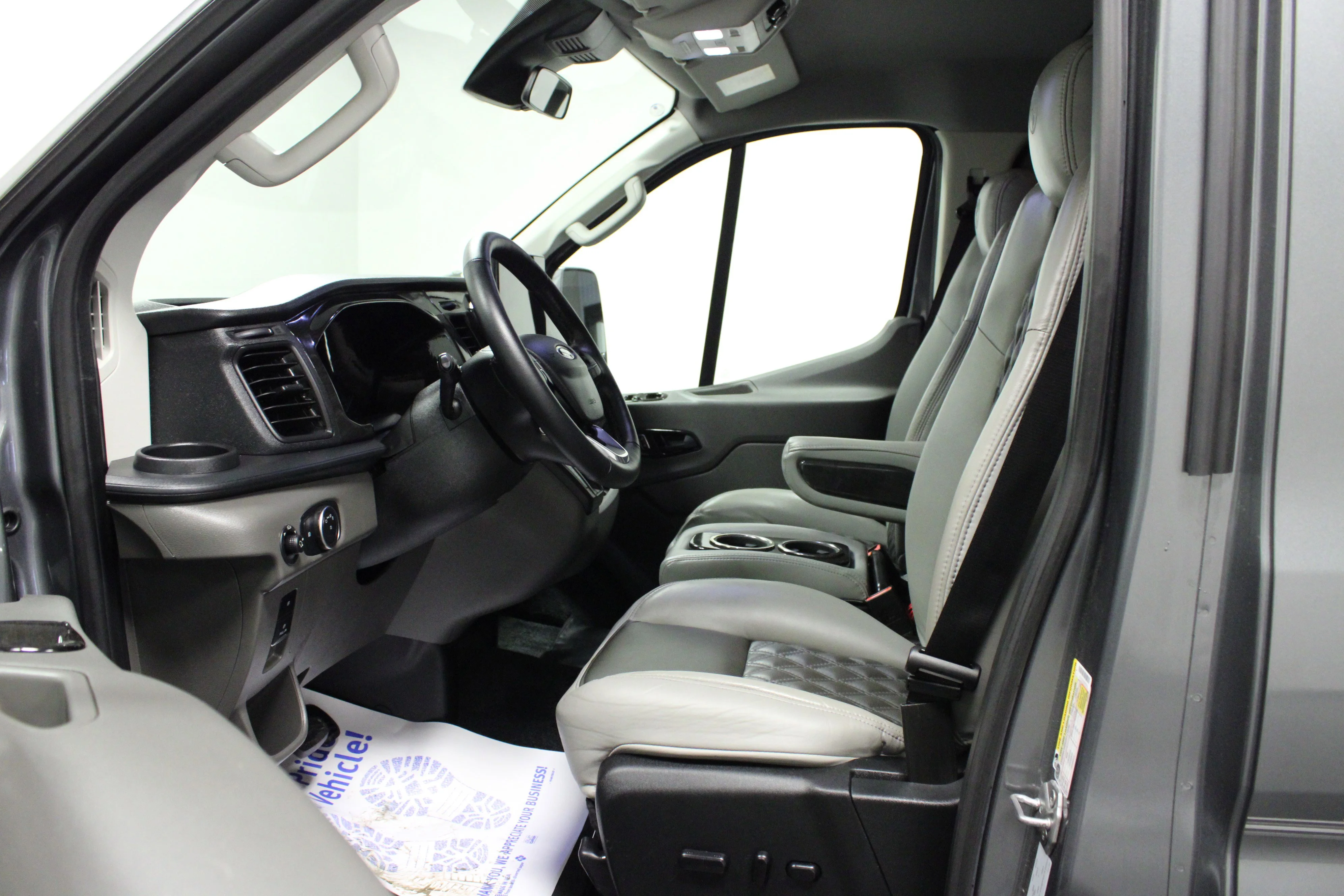 Used 2024 Carbonized Gray Metallic Ford  image 12