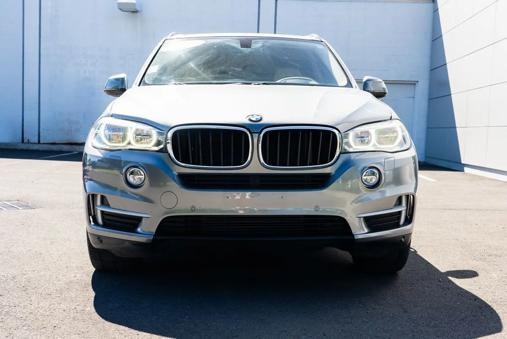 Used 2015 Gray BMW xDrive35d image 2