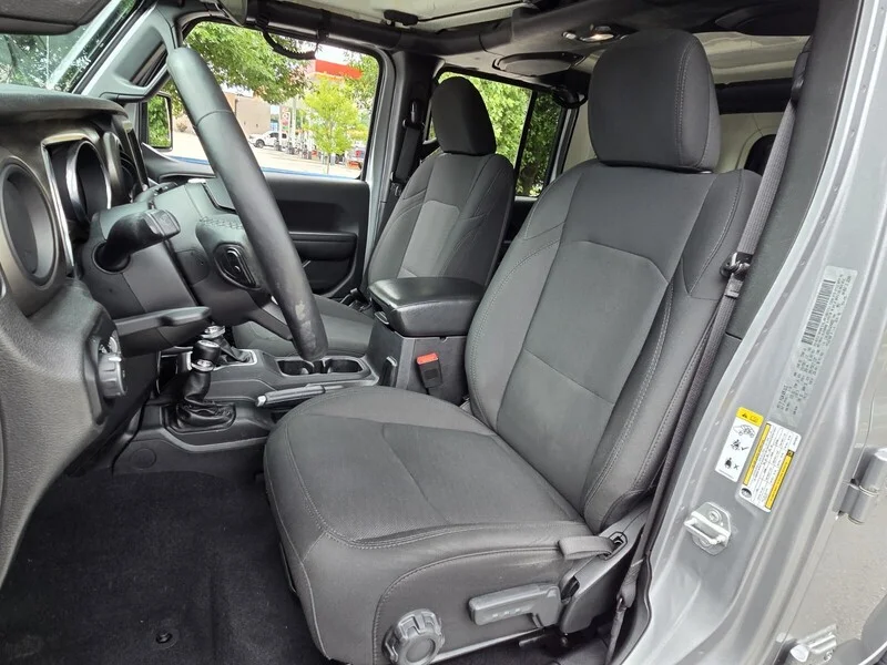 Used 2018 Billet Silver Metallic Clearco JEEP UNLIMITED SPORT S image 9