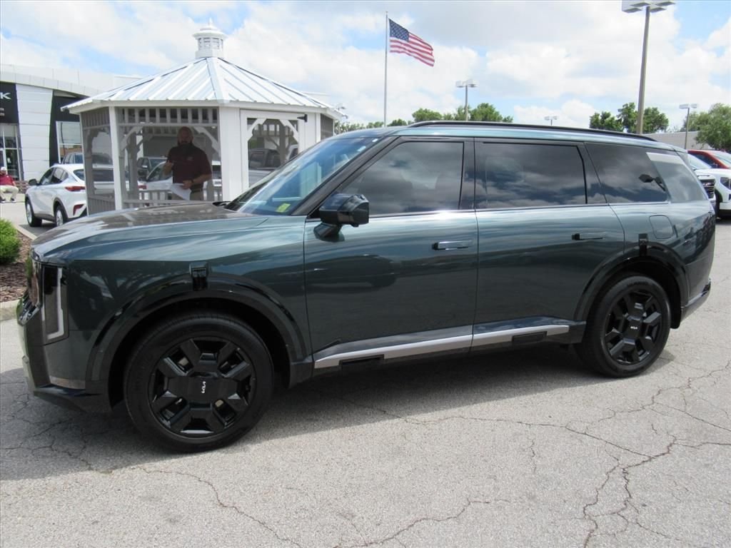 Used 2027 Black Kia SX image 4