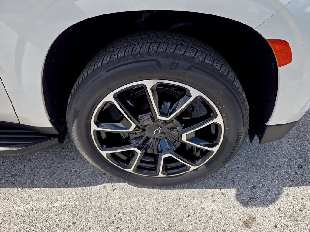 2023 Chevrolet Suburban RST - Photo 21