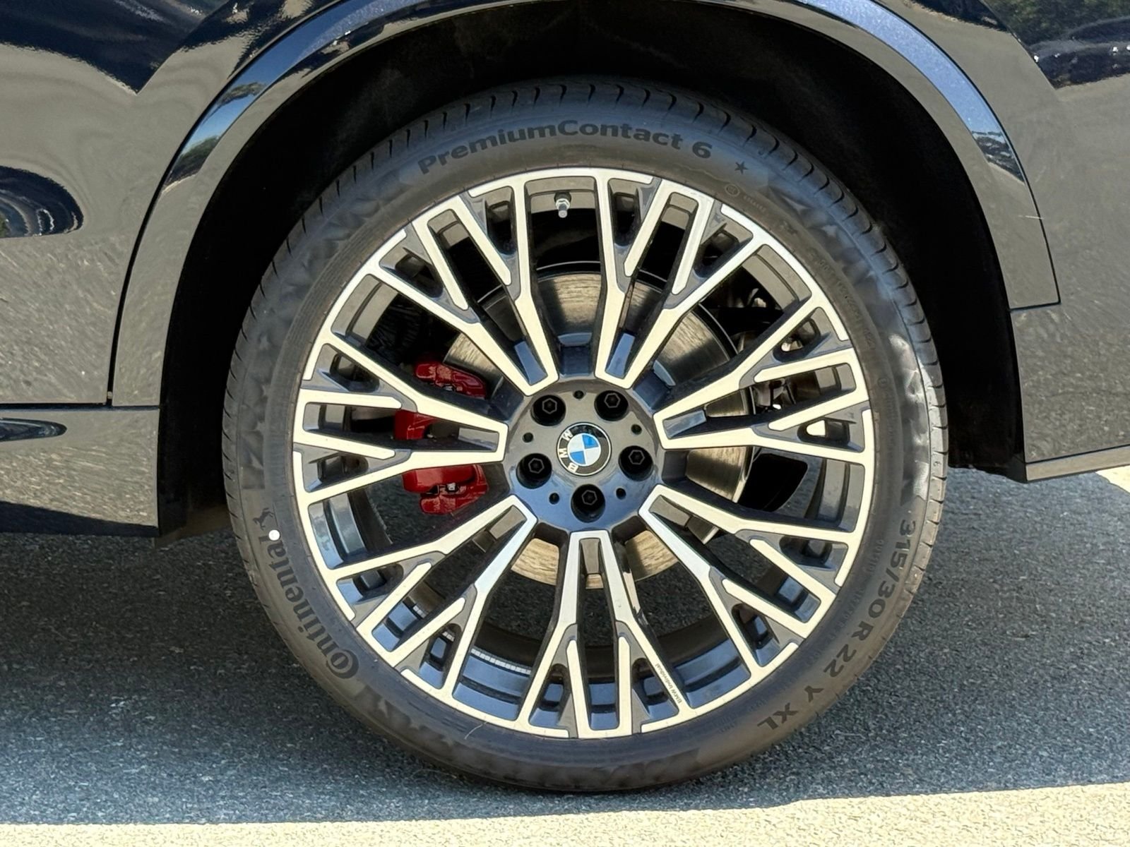 New 2026 Carbon Black Metallic BMW sDrive40i image 18