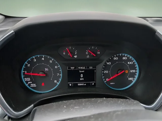 Used 2020 Summit White Chevrolet LS image 17