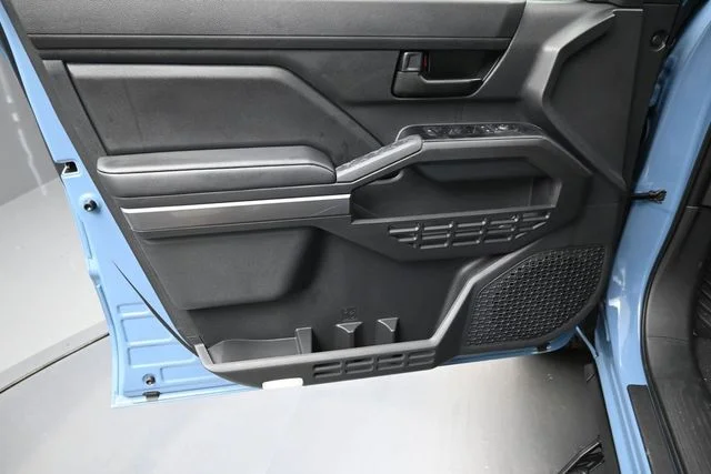 Used 2026 Blue Toyota SR5 image 18