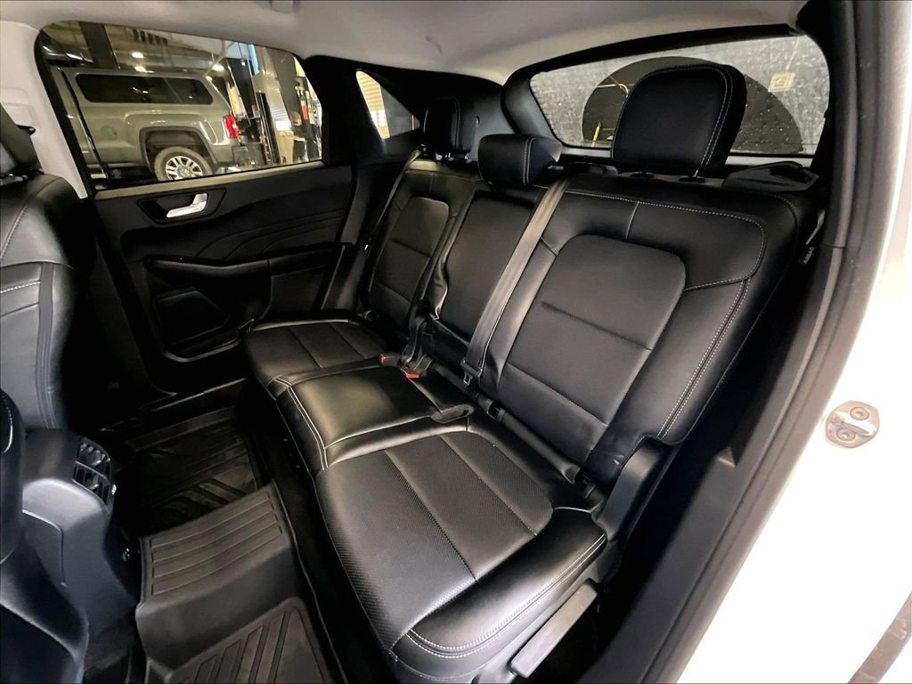 Used 2022 White Ford SEL image 15