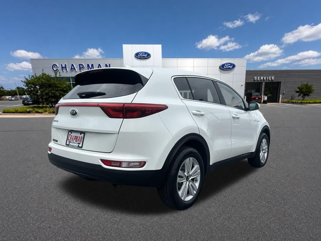 Used 2018 White Kia LX image 5