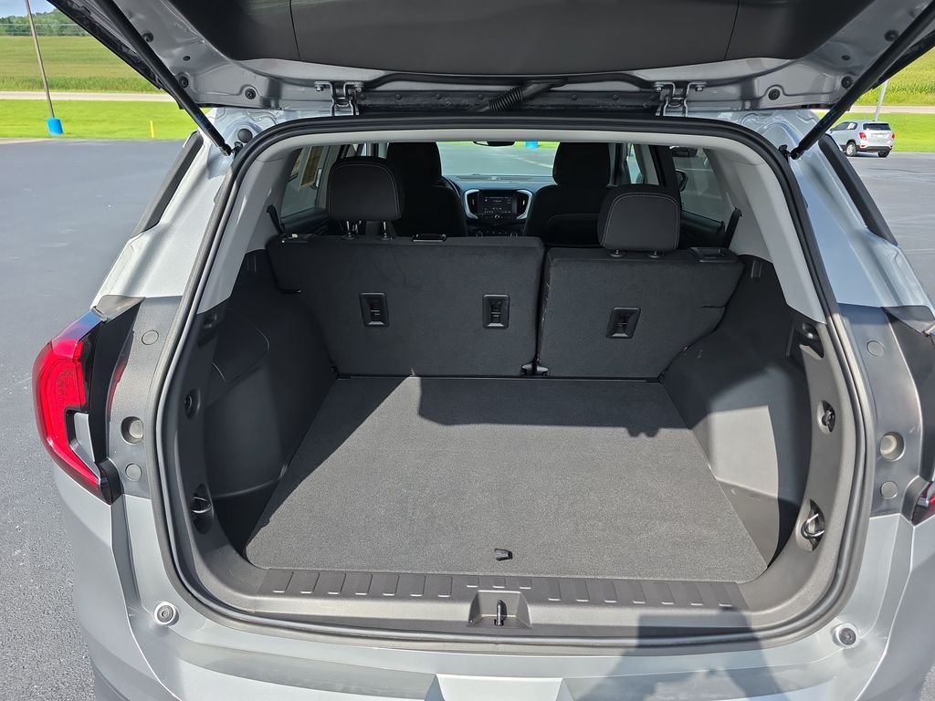 2024 GMC Terrain SLE - Photo 9