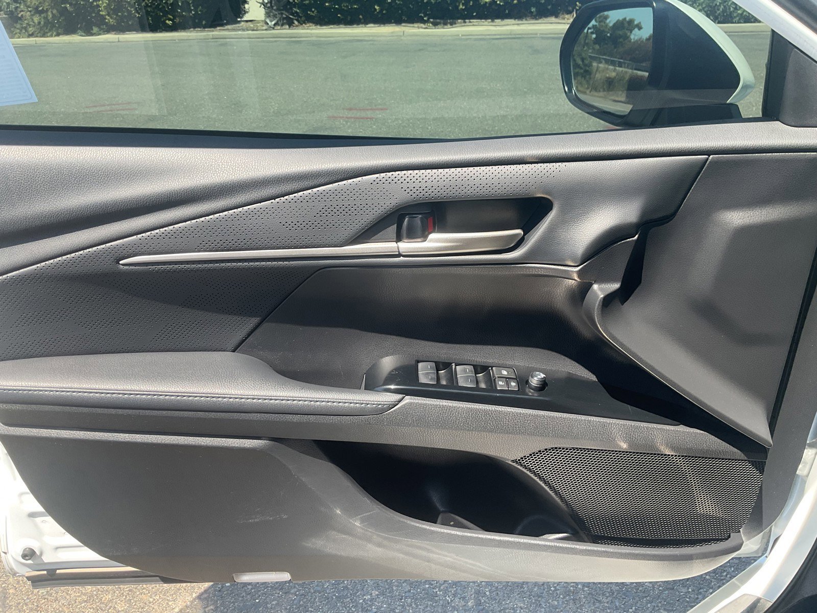2025 Toyota Camry XSE - Photo 30