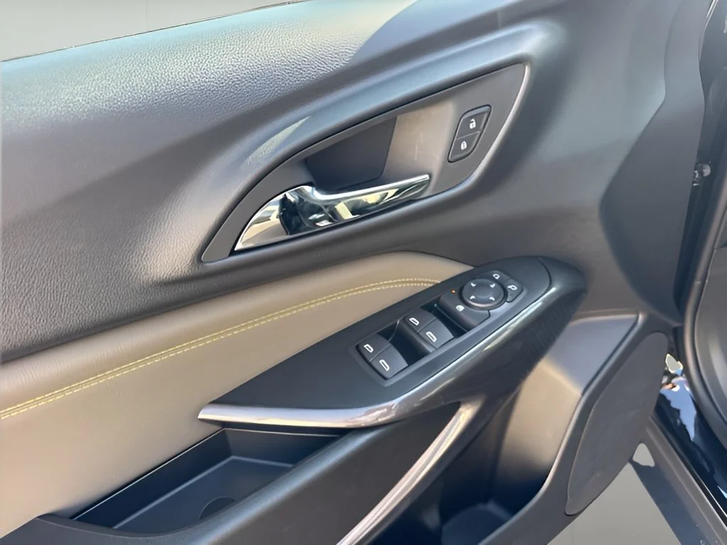 New 2026 Mosaic Black Metallic Chevrolet ACTIV image 10