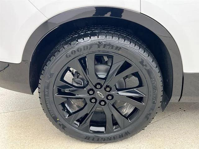 Used 2019 White Chevrolet RS image 42