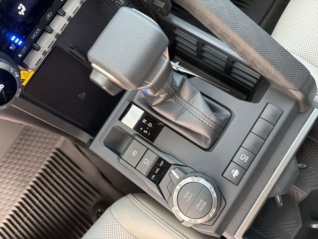 New 2026 Wind Chill Pearl <sup>1</sup> Toyota Tacoma Limited image 23