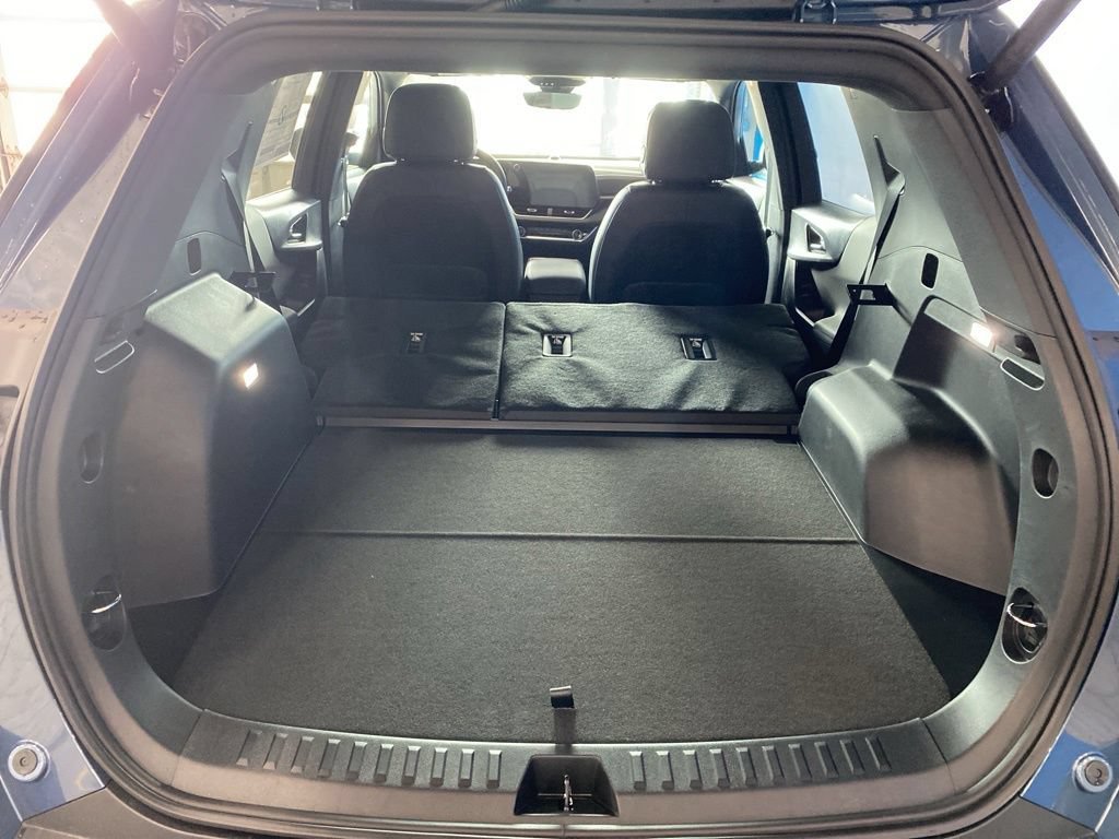 New 2026 Lakeshore Blue Metallic Chevrolet LT image 20