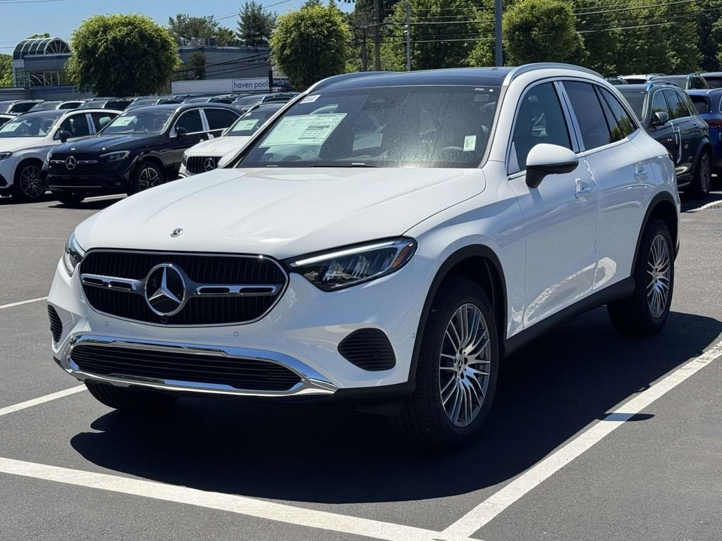 New 2026 Polar White Mercedes-Benz GLC 300 image 7