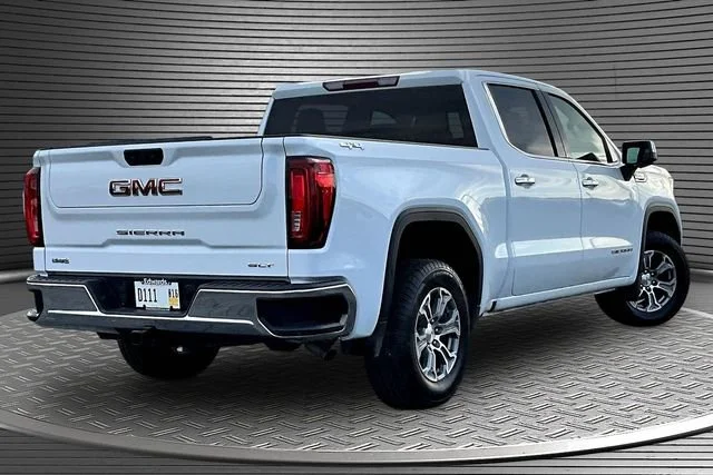 Used 2024 Summit White GMC SLT image 6