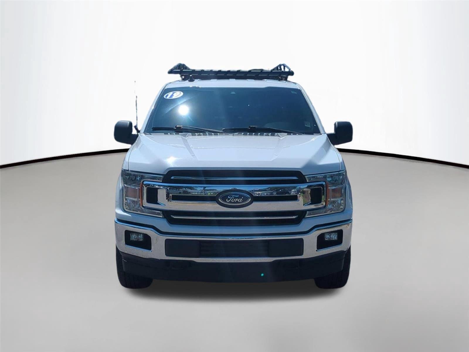 Used 2019 Oxford White Ford XLT image 8
