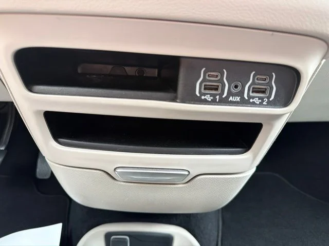Used 2024 Black Chrysler Touring L image 40