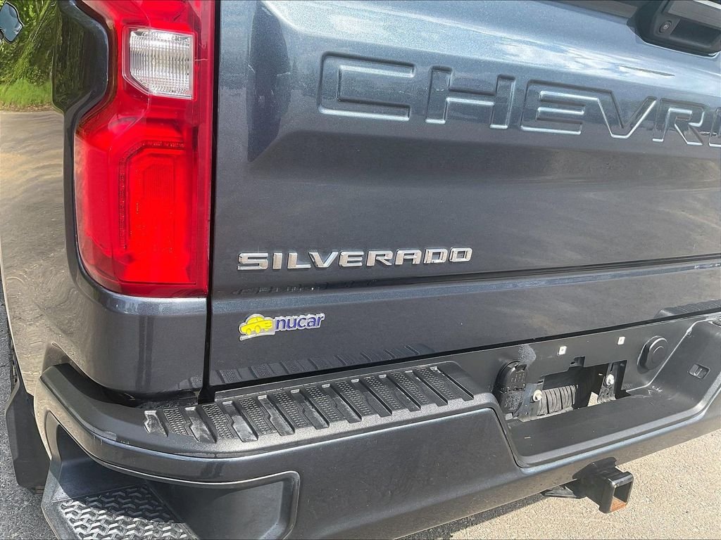 Used 2020 Gray Chevrolet Custom image 28