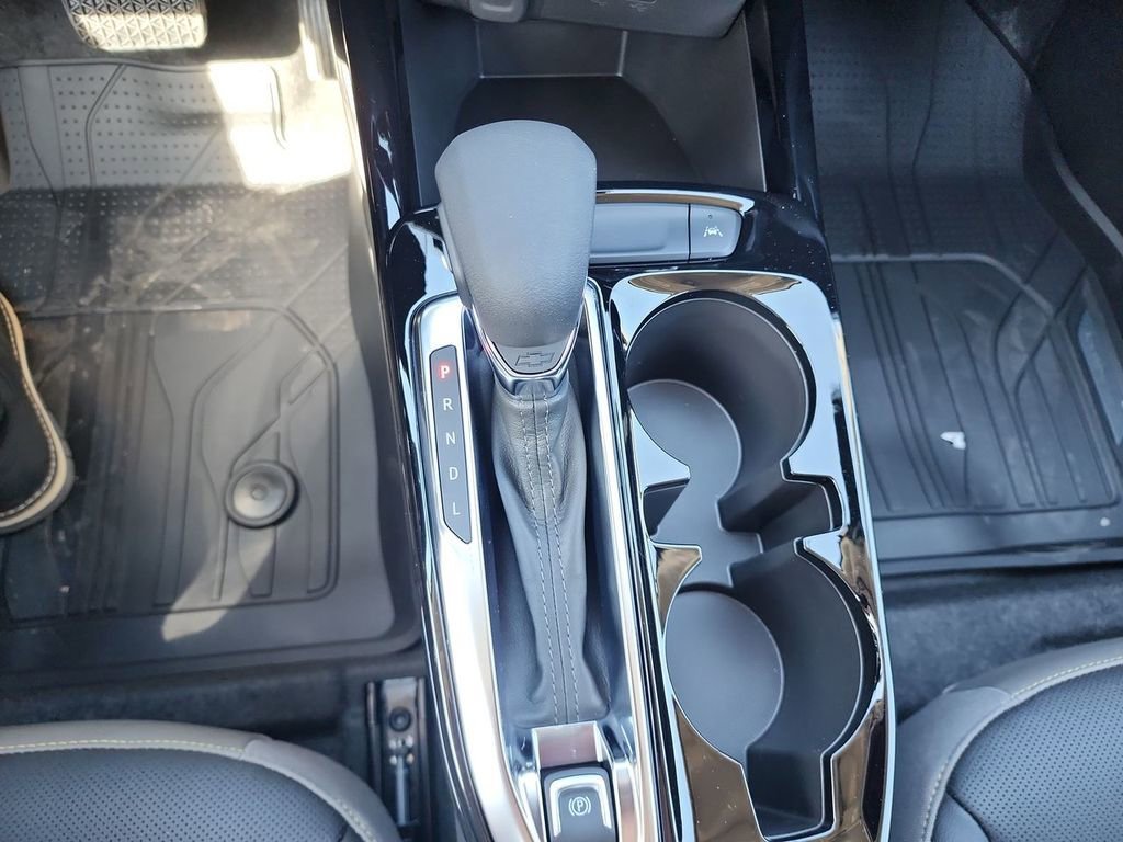 New 2026 Cacti Green Chevrolet ACTIV image 18