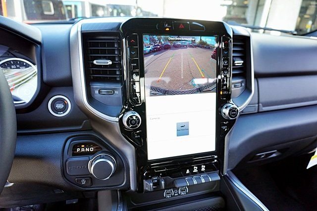 New 2026 Granite Crystal Metallic Clear-Coat Exterior Paint RAM Big Horn Sport Appearance Edition image 35