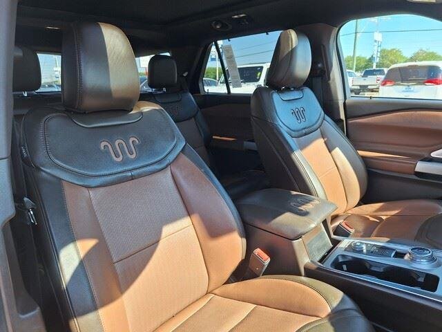 Used 2022 Forged Green Metallic Ford King Ranch image 37