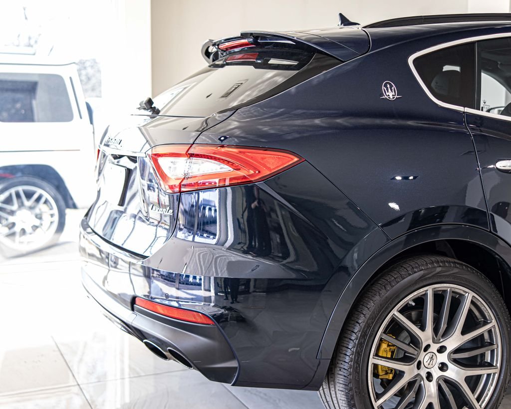 Used 2019 White Maserati S GranSport image 12