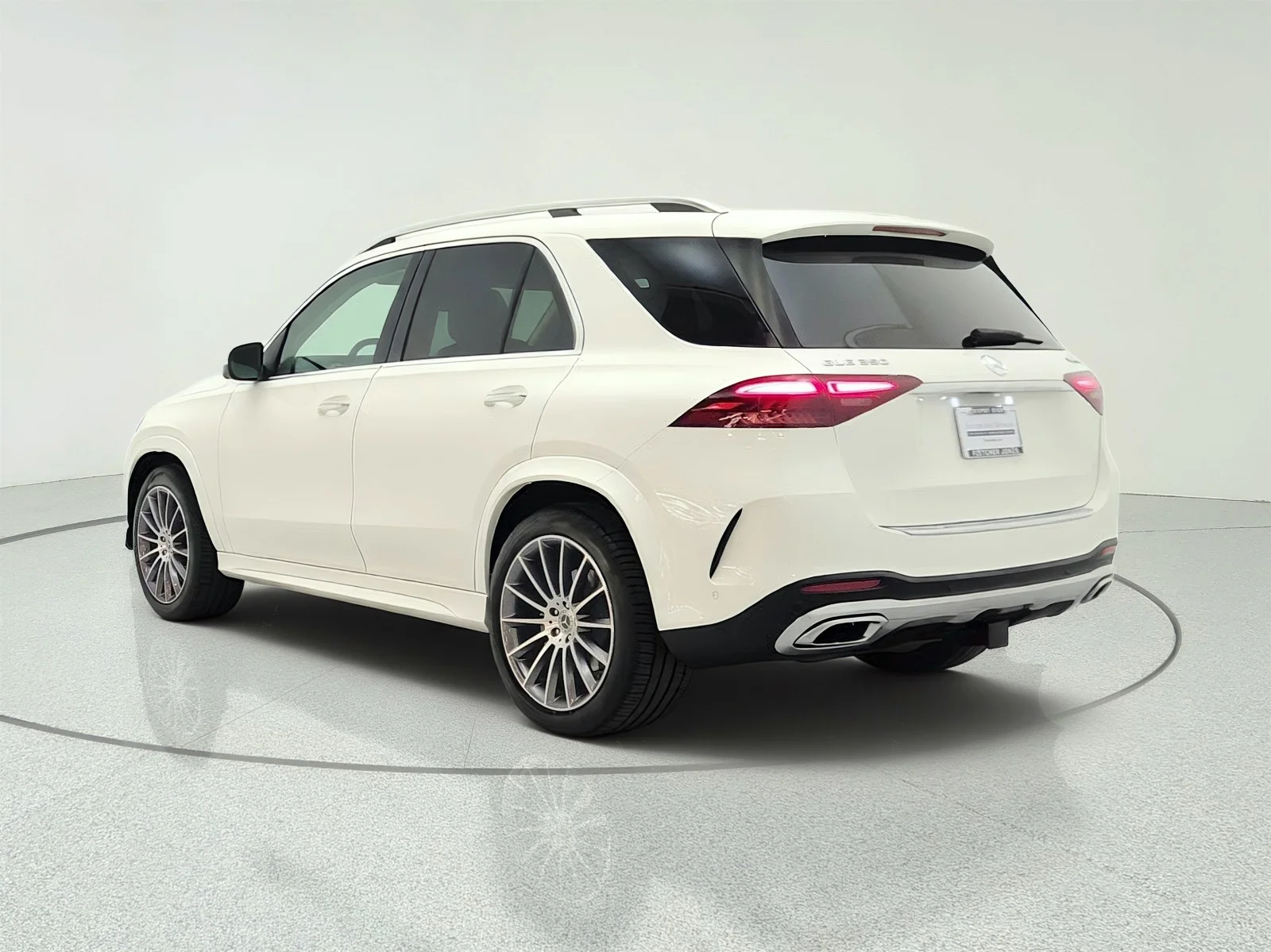 Certified Used 2024 Polar White Mercedes-Benz GLE 350 4MATIC® SUV image 7